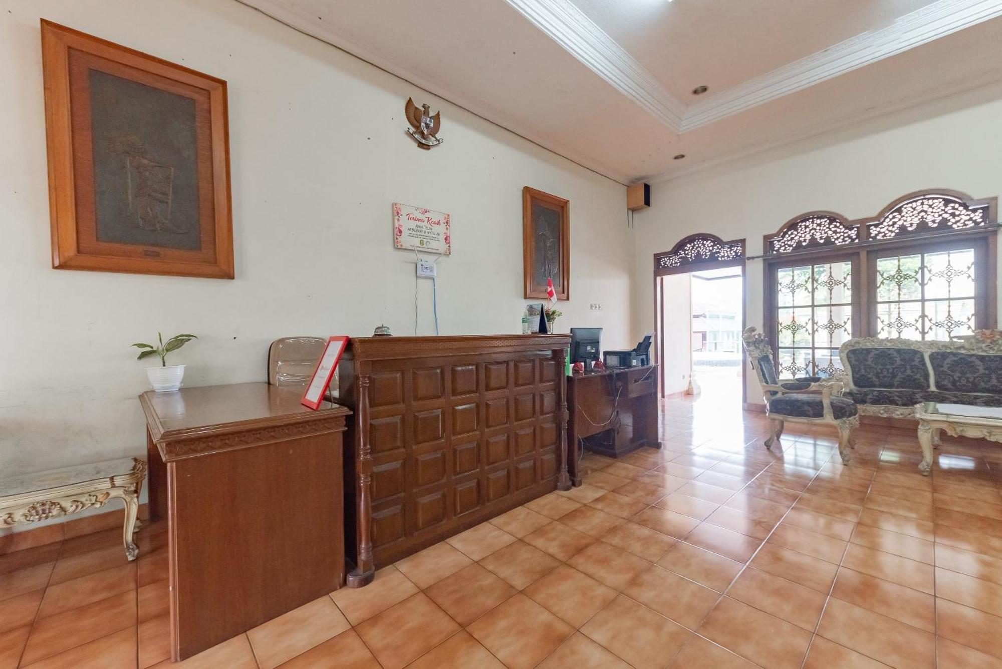 Reddoorz Plus Near Rsud R. Syamsudin Bunut Sukabumi Hotel Ngoại thất bức ảnh