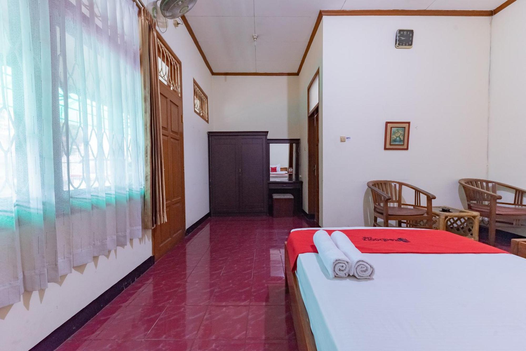 Reddoorz Plus Near Rsud R. Syamsudin Bunut Sukabumi Hotel Ngoại thất bức ảnh